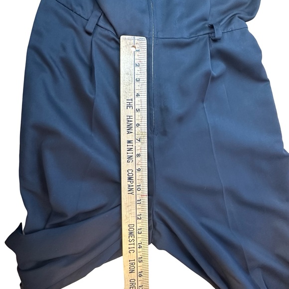 LIZ CLAIBORNE LizSport Zip Front Black Jumpsuit Size 10 - Picture 14 of 17